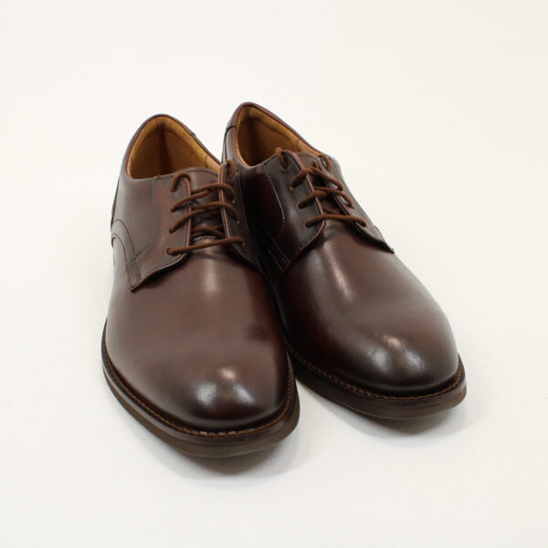 CLARKS Un Hugh Lace - Image 2