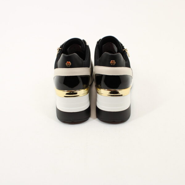 LLOYD & PRYCE Wickcliffe - Image 3
