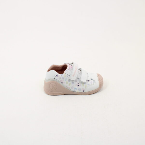 BIOMECANICS 242110-B First Steps Sneakers