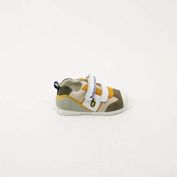 BIOMECANICS 242131-A&B First Steps Sneakers
