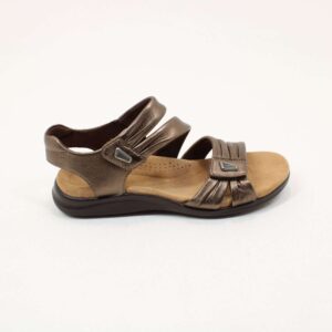CLARKS Kitly Ave