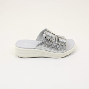 CLARKS CloudSteppers Drift Buckle