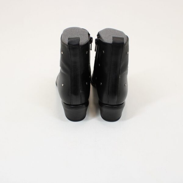WONDERS Leather Stud Detailed Ankle Boots D-2002 - Image 3