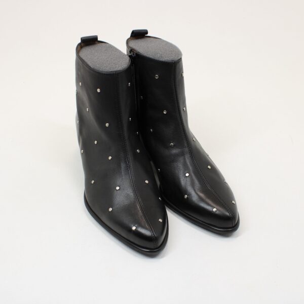 WONDERS Leather Stud Detailed Ankle Boots D-2002 - Image 2